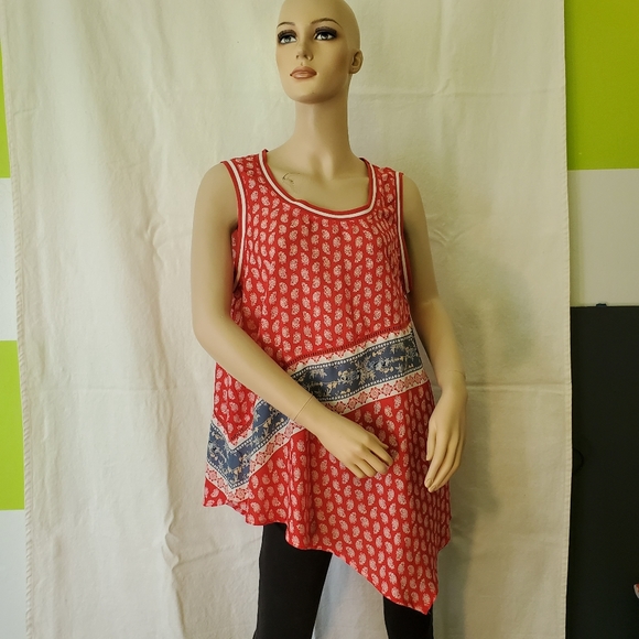 Red Tunic Style Tank with Angled Hem - Picture 4 of 9